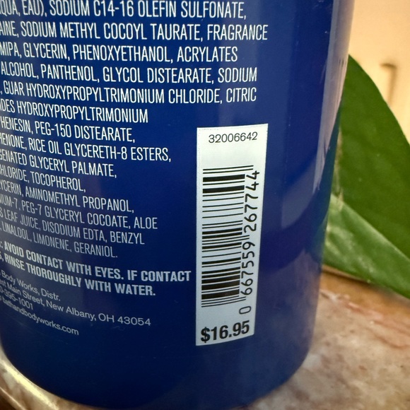 Bath & Body Works Blue Bottle - Picture 3 of 5
